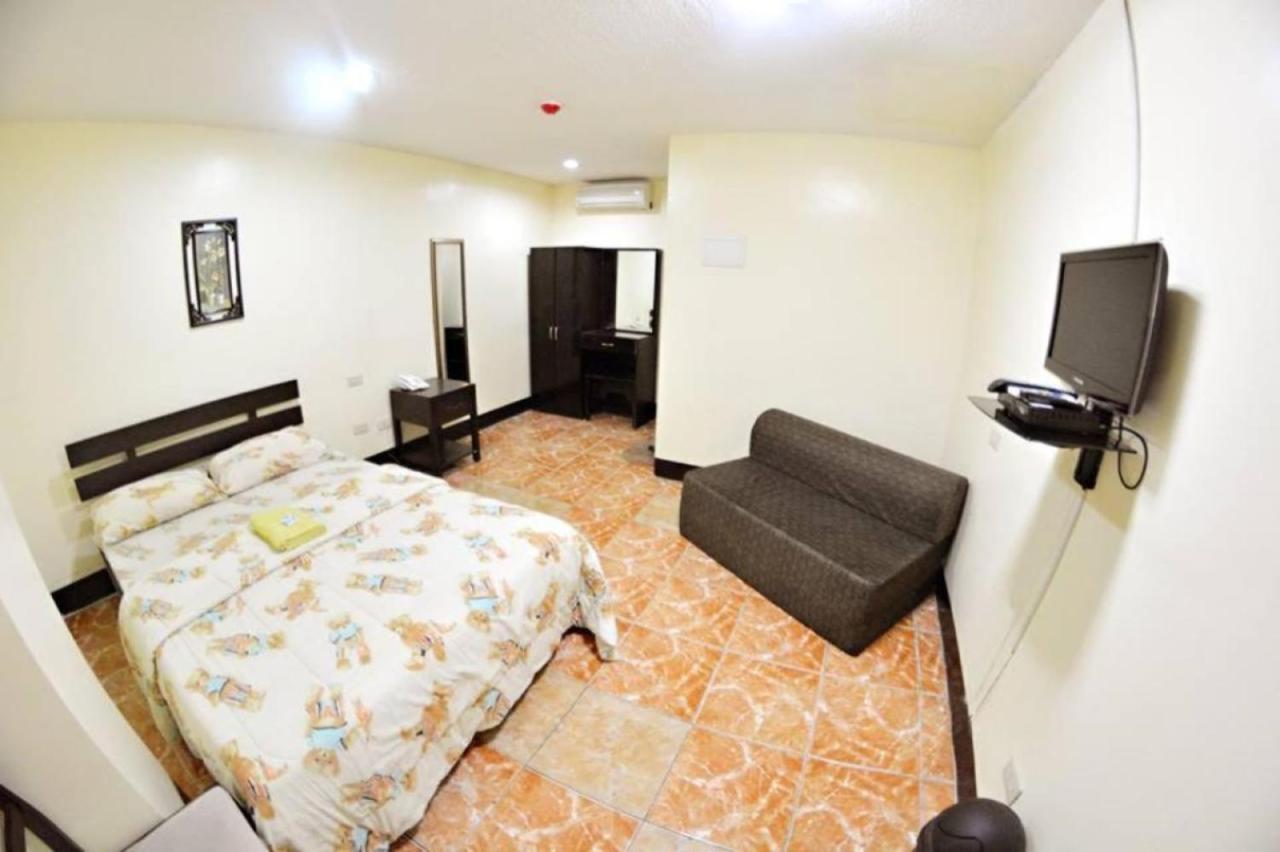 Honey Hunt House Hotel Cebu Exterior photo