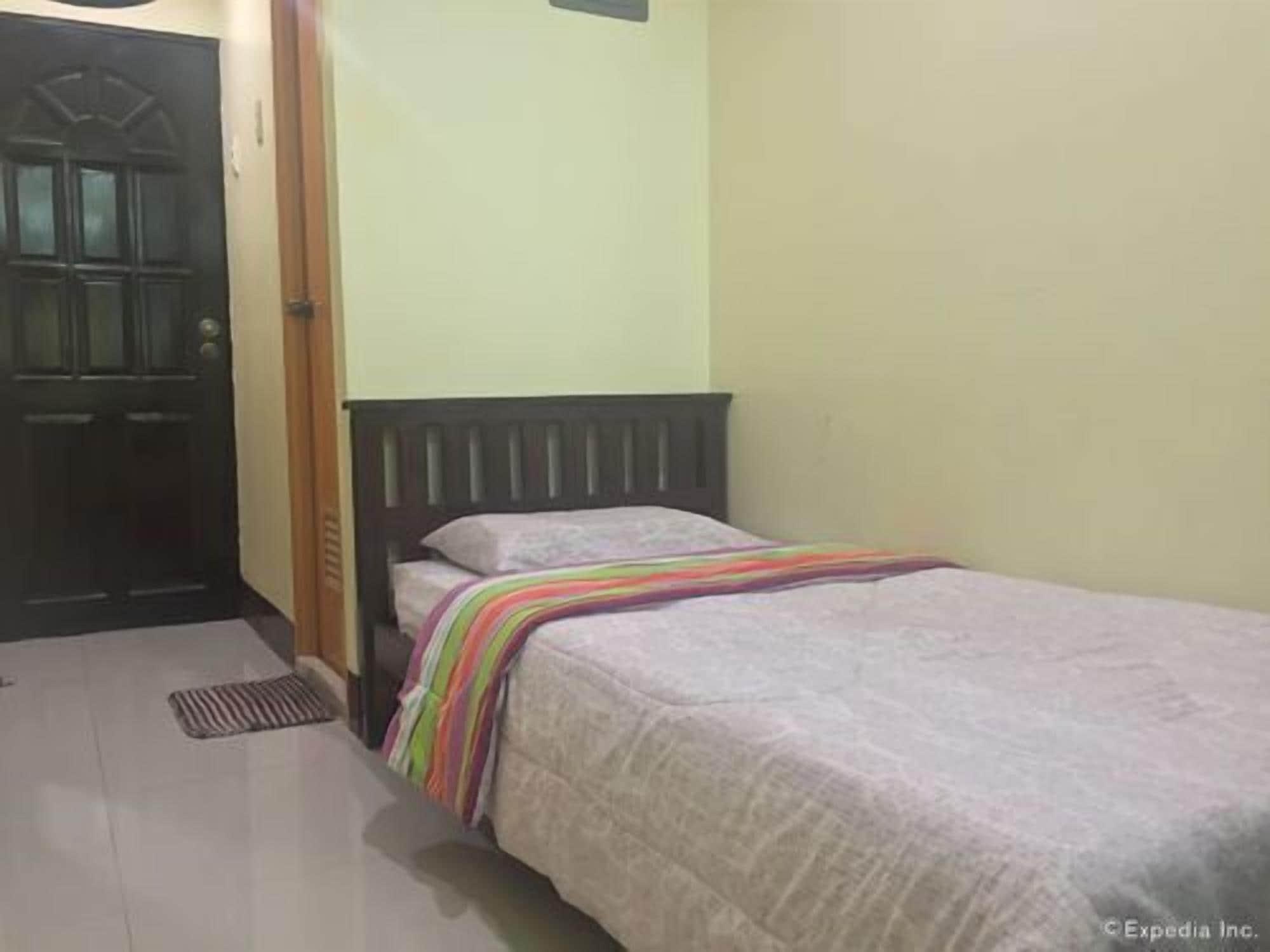 Honey Hunt House Hotel Cebu Exterior photo