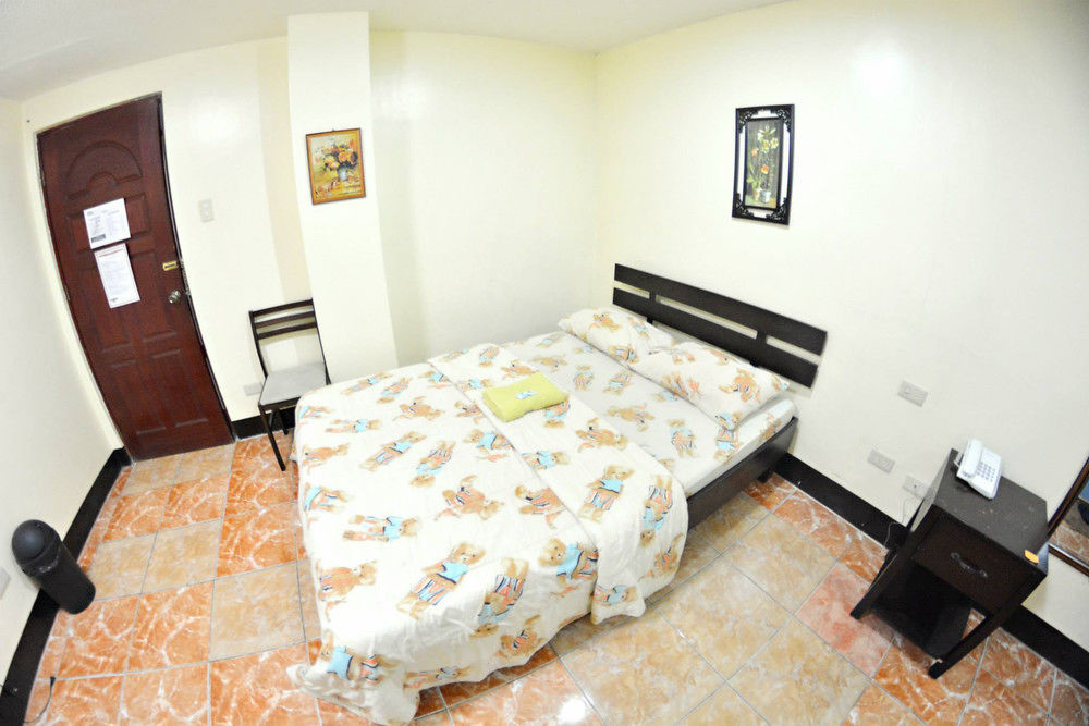Honey Hunt House Hotel Cebu Exterior photo