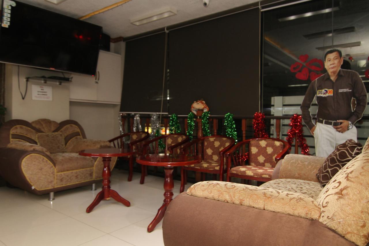 Honey Hunt House Hotel Cebu Exterior photo